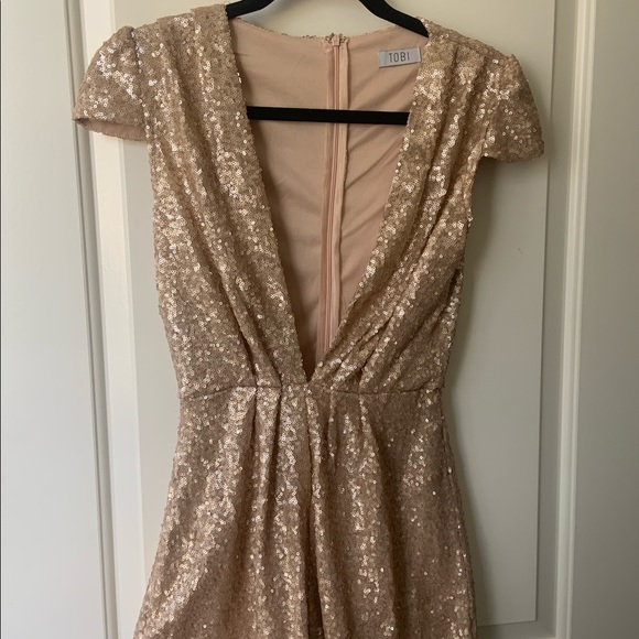 Gold Deep V Romper - Picture 4 of 6